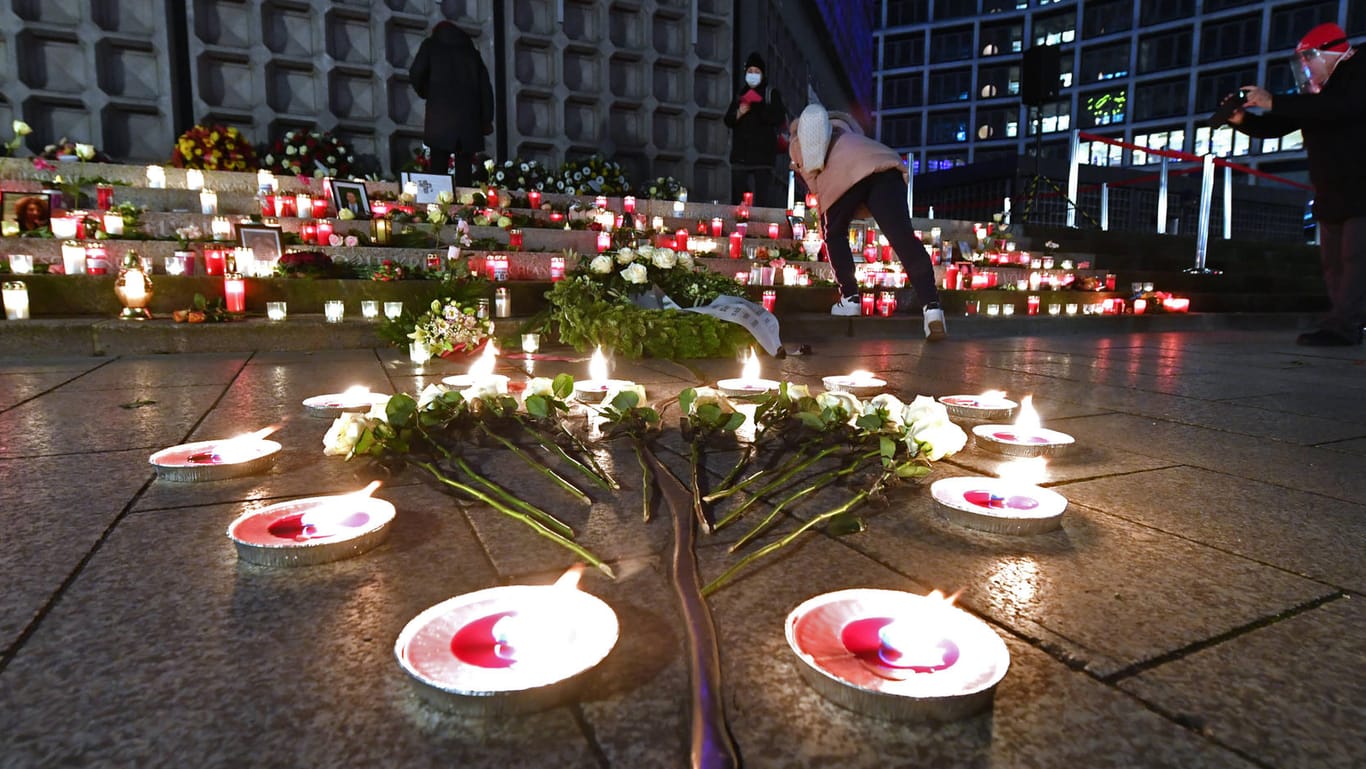 Vier Jahre nach dem islamistischen Terroranschlag auf den Weihnachtsmarkt am Breitscheidplatz erinnerte Berlin am 19.12.2020 an die Opfer (Archivbild): Zwölf Menschen starben bei dem Anschlag 2016.