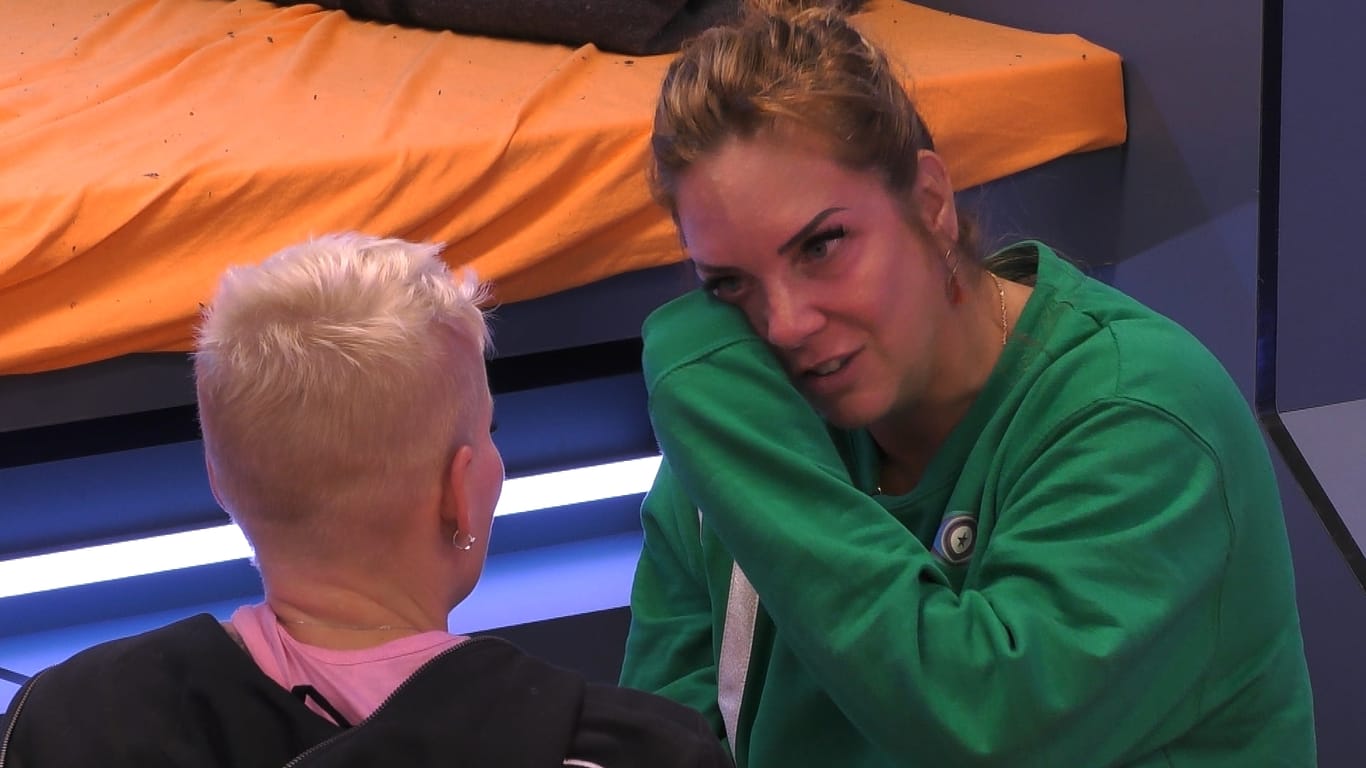 "Promi Big Brother": Danni Büchner schüttet Melanie Müller ihr Herz aus.