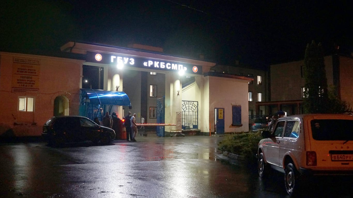 Der Eingang des Vladikavkazs-Krankenhauses in Russland, in dem neun Corona-Patienten gestorben sind.