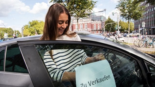 Zu verkaufen: Irgendwann ist es an der Zeit, den alten Wagen in einem noch brauchbaren Zustand ziehen zu lassen.