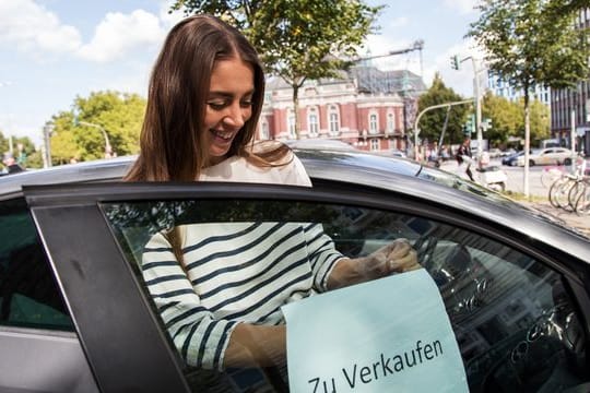 Zu verkaufen: Irgendwann ist es an der Zeit, den alten Wagen in einem noch brauchbaren Zustand ziehen zu lassen.