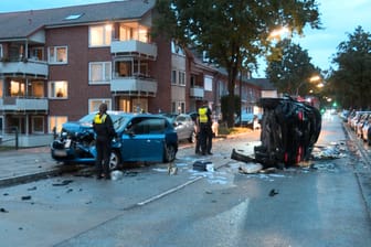 Die Unfallstelle: Ein junger Pizzabote kam am Montagabend in Hamburg ums Leben.
