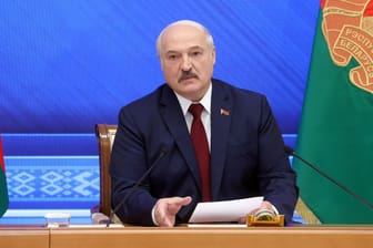 Der belarussische Machthaber Alexander Lukaschenko (Archivbild): Die Werbespots in seinem Staatsfernsehen stammen zum Großteil von westlichen Firmen.