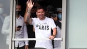 Lionel Messi ist in Paris gelandet, um seinen Wechsel zu PSG zu finalisieren. Hinter dem Ex-Weltfußballer und Fußballfans in Barcelona und der französischen Hauptstadt liegen turbulente Szenen. Die Fotos finden Sie hier.