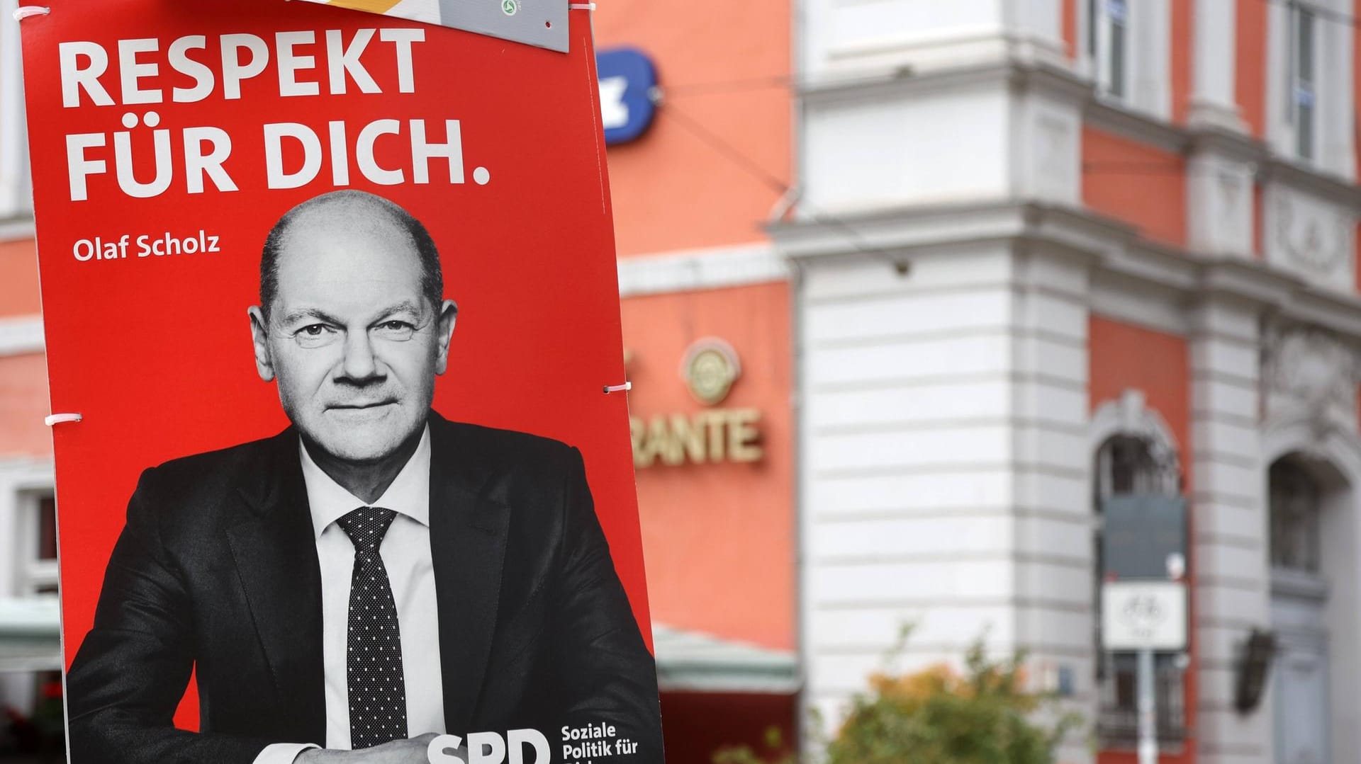 Wahlplakat mit SPD-Kanzlerkandidat Olaf Scholz: Die SPD will ein Wahlvideo nicht ausstrahlen.