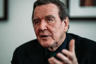 Gerhard Schröder: Der Altkanzler ist ein Fan der Currywurst.