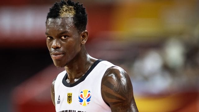 Dennis Schröder spielte in der vergangenen Saison für die Los Angeles Lakers. Dennis Schröder spielte in der vergangenen Saison für die Los Angeles Lakers.