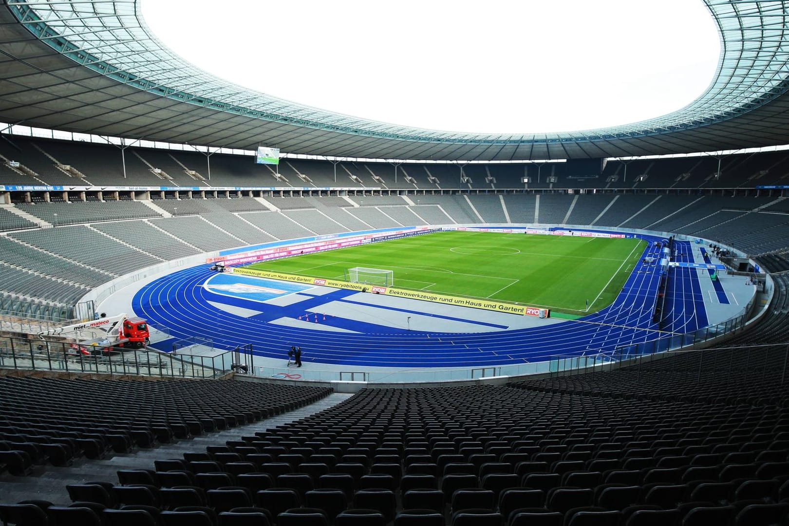 Olympiastadion Berlin: Einem Medienbericht zufolge findet das EM-Finale 2024 hier statt.