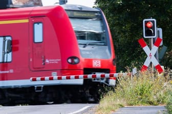 Eine S-Bahn der Deutschen Bahn (DB)
