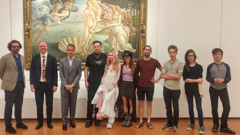 Gruppenbild vor Botticellis "Venus": Elon Musk mit seiner Familie in den Uffizien.