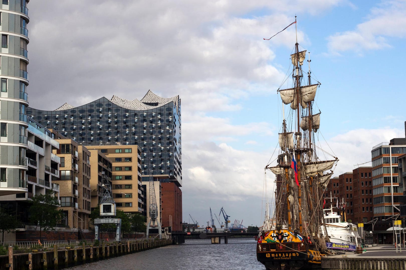 Blick auf die Elbphilharmonie in Hamburg: Wissen Sie alles über die Hansestadt?