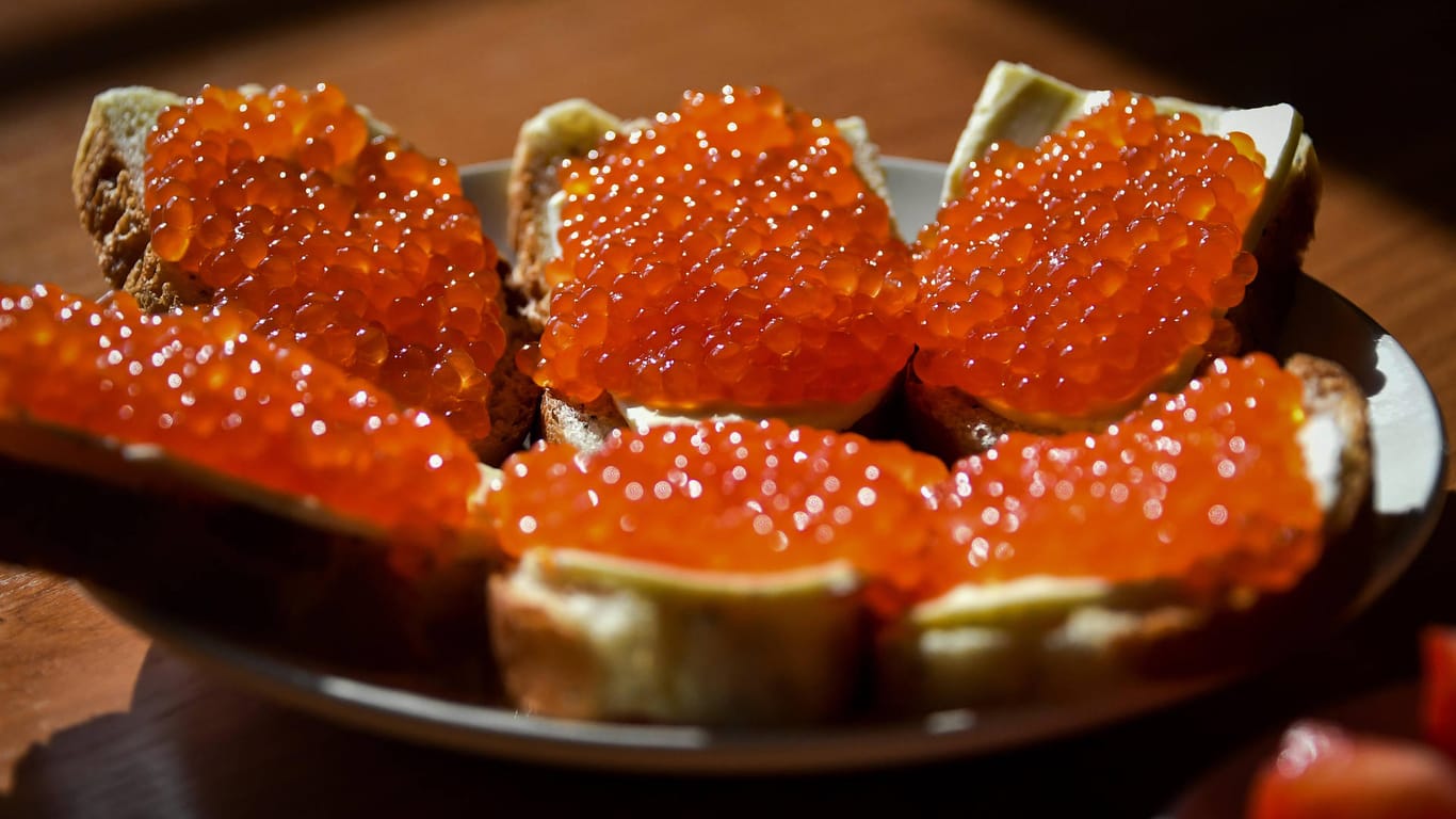 Kaviar (Symbolbild): In Hamburg sitzen Liebhaber der Delikatesse garantiert nicht auf dem Trockenen.