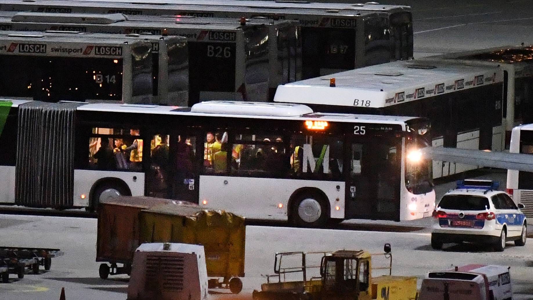 Sammelabschiebung nach Afghanistan: Die militant-islamischen Taliban haben inzwischen neun Provinzhauptstädte in ihre Kontrolle gebracht (Archivfoto). Sammelabschiebung nach Afghanistan: Die militant-islamischen Taliban haben inzwischen neun Provinzhauptstädte in ihre Kontrolle gebracht (Archivfoto).
