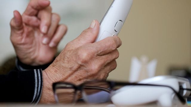 Die Bundesnetzagentur will Preise für Servicenummern angleichen. Die Bundesnetzagentur will Preise für Servicenummern angleichen.