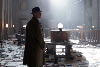 Gereon Rath (Volker Bruch) in einer Szene der dritten Staffel der Serie "Babylon Berlin".