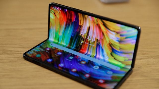 "Die Zukunft ist faltbar": das neue Samsung Galaxy Fold3.