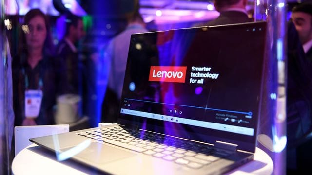 Ein 5G-Personalcomputer des chinesischen Computerherstellers Lenovo, der weltweit erste PC mit 5G-Konnektivität, ist auf der Technik-Messe CES ausgestellt (Archivbild). Ein 5G-Personalcomputer des chinesischen Computerherstellers Lenovo, der weltweit erste PC mit 5G-Konnektivität, ist auf der Technik-Messe CES ausgestellt (Archivbild).