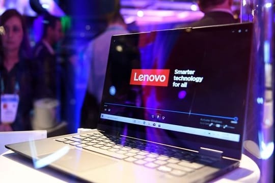 Ein 5G-Personalcomputer des chinesischen Computerherstellers Lenovo, der weltweit erste PC mit 5G-Konnektivität, ist auf der Technik-Messe CES ausgestellt (Archivbild).