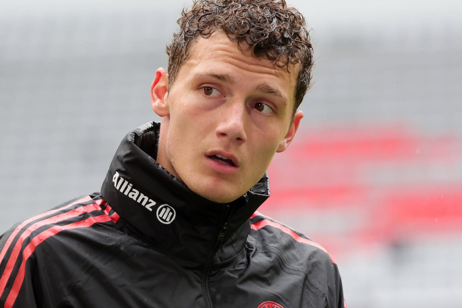 Benjamin Pavard: Der Franzose wird dem FC Bayern eine gewisse Zeit fehlen.