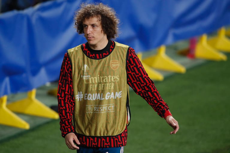 David Luiz spielte für Chelsea, Paris Saint-Germain und Arsenal, lief einst als Kapitän der brasilianischen Nationalmannschaft auf und war ein gefragter Innenverteidiger. Doch aktuell ist der 34-Jährige auf der Suche. Einige Medien brachten ihn mit Klubs aus Frankreich und der Türkei in Verbindung, konkret wurde es jedoch noch nicht.