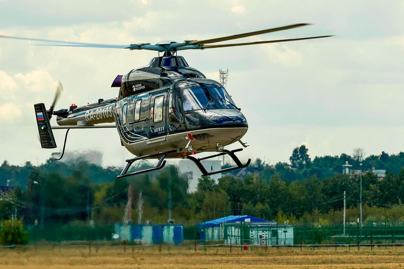 Ein russischer Hubschrauber hebt ab (Symbolbild). Im Osten des Landes haben Passagiere offenbar einen Absturz überlebt.