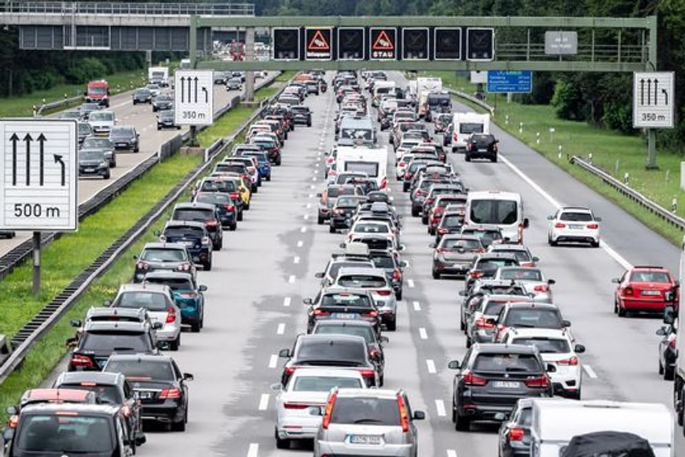 Sie soll über Staus, Unfälle und Umleitungen informieren - doch im Google Play Store bekommt die neue Autobahn-App nur durchschnittlich 2,2 von 5 Punkten.
