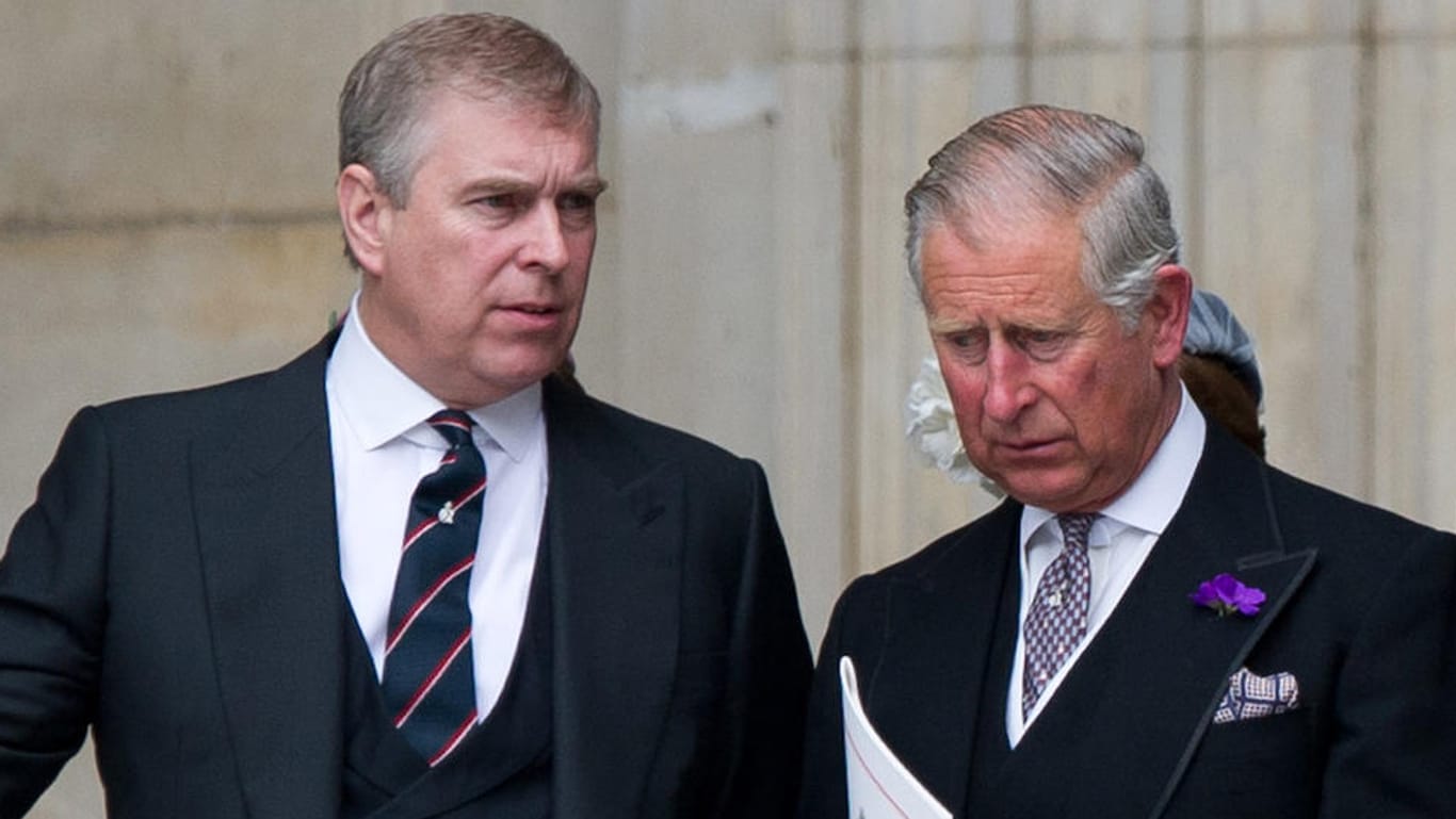 Prinz Andrew und Prinz Charles: Der Skandal um den Prinzen beschäftigt seinen Bruder.