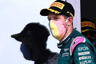 Aston-Martin-Fahrer Vettel: Die Disqualifikation beim Ungarn-GP bleibt bestehen.