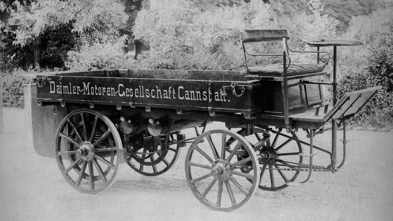 Daimler: Der erste Lastwagen aus dem Jahr 1896.