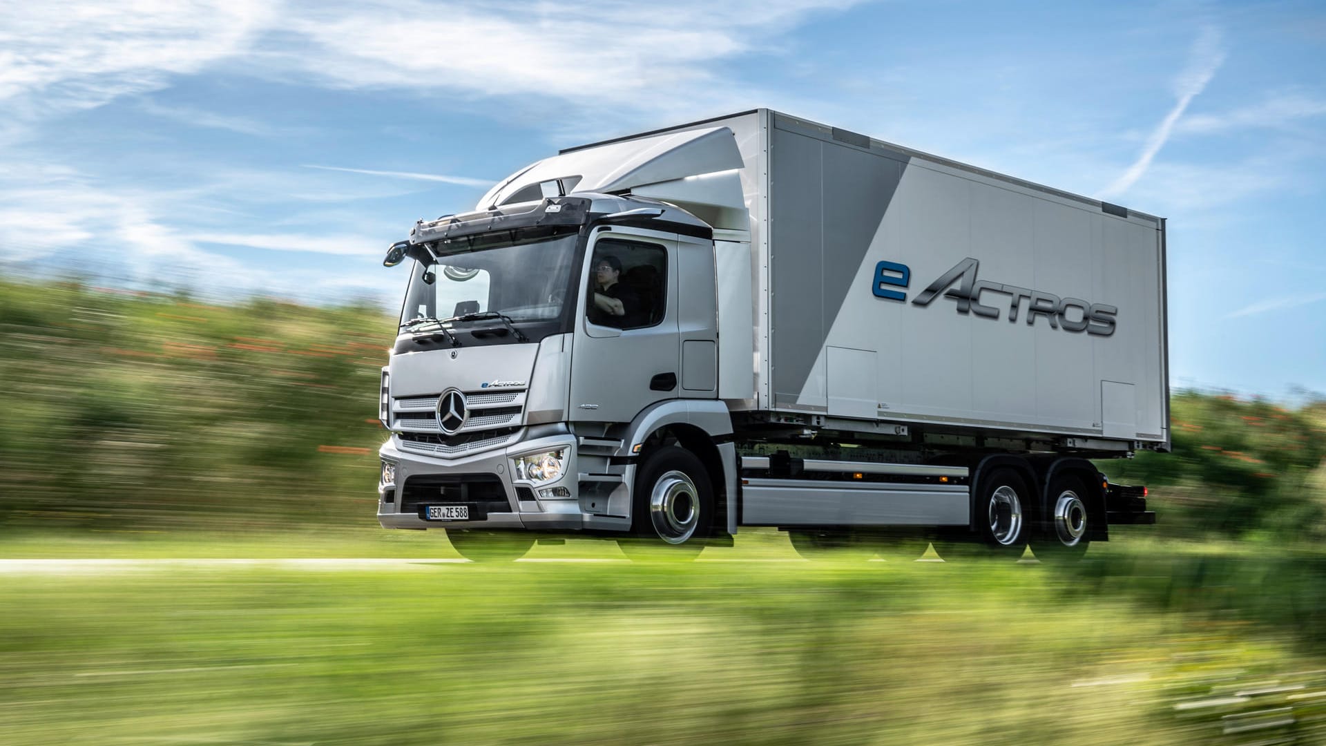 Mercedes-Benz eActros: Im Oktober soll die Serienproduktion starten.