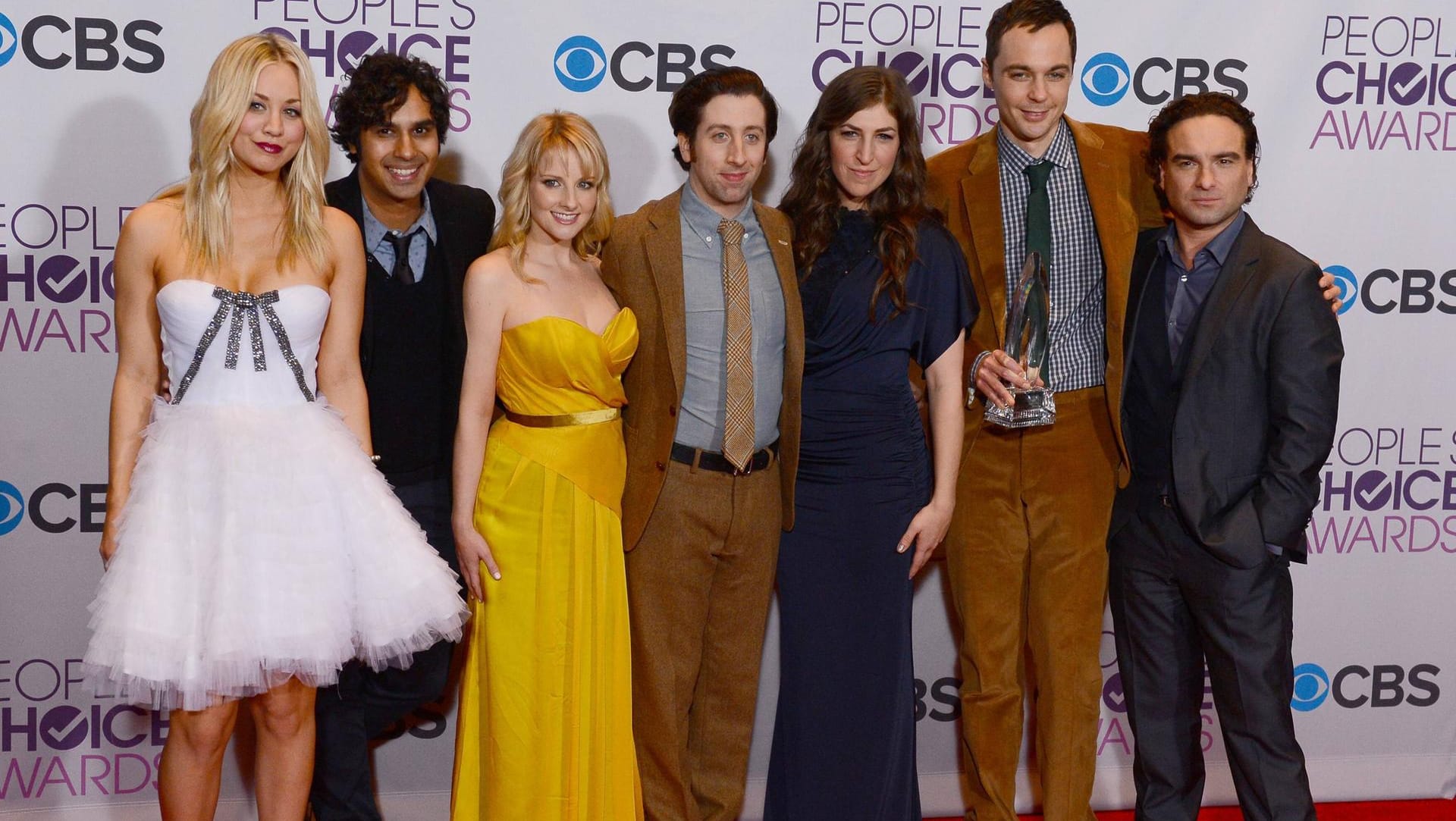 Der Cast von "The Big Bang Theory" (v.l.): Kaley Cuoco, Kunal Nayyar, Melissa Rauch, Simon Helberg, Mayim Bialik, Jim Parsons und Johnny Galecki.