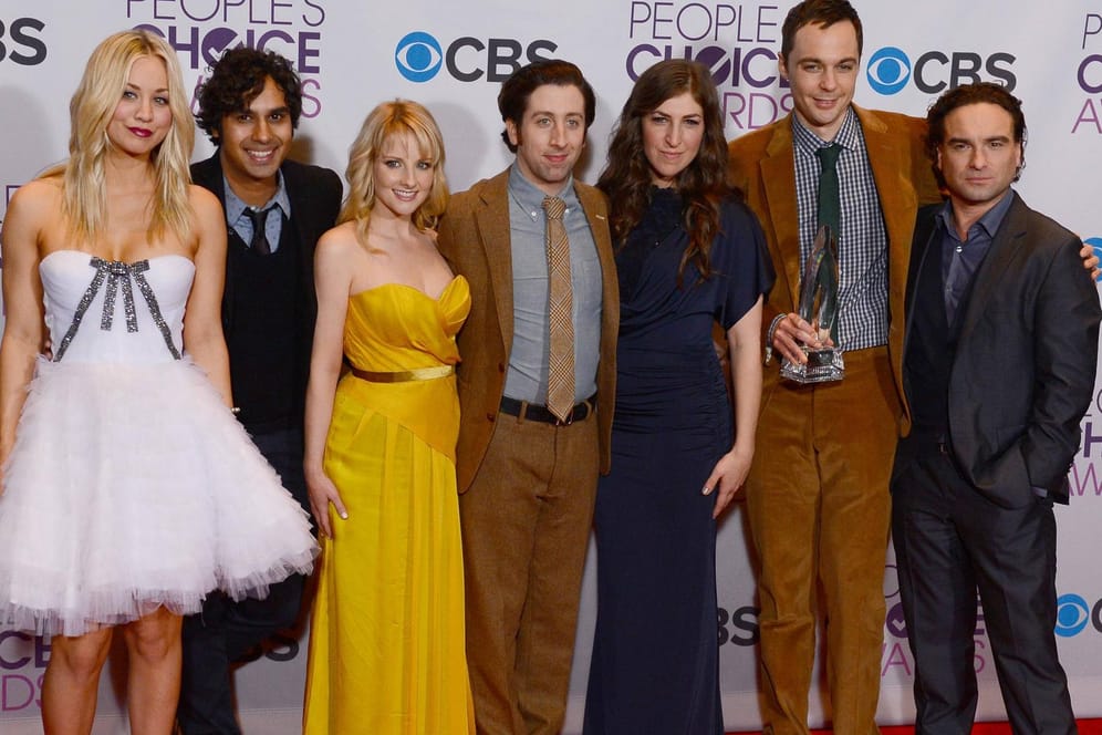 Der Cast von "The Big Bang Theory" (v.l.): Kaley Cuoco, Kunal Nayyar, Melissa Rauch, Simon Helberg, Mayim Bialik, Jim Parsons und Johnny Galecki.