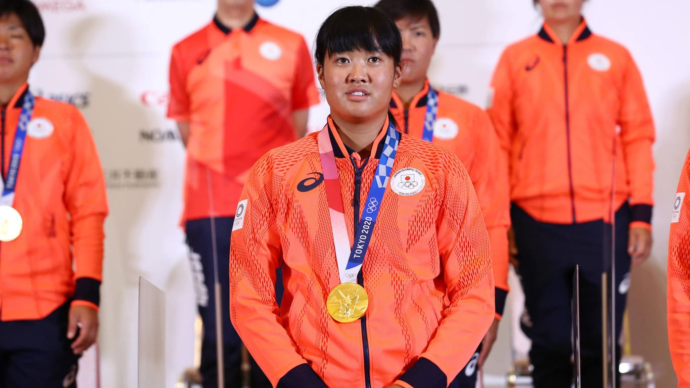 Olympiasiegerin Miu Goto: Die Softballspielerin bekommt eine neue Medaille.