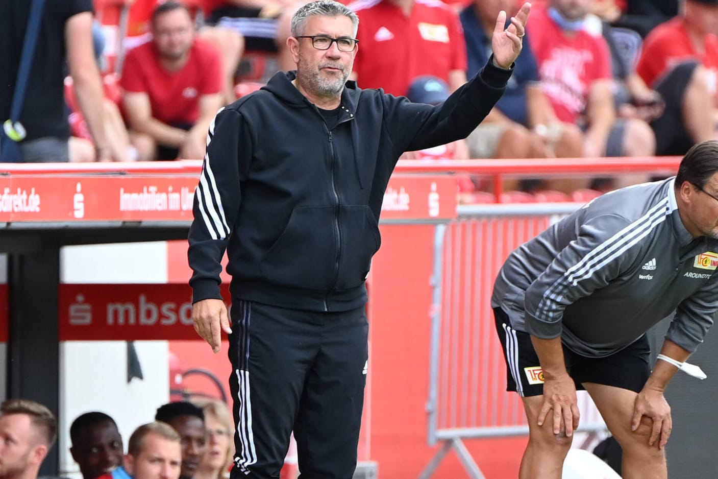 Den nächsten Gegner im Blick: Union-Trainer Urs Fischer.