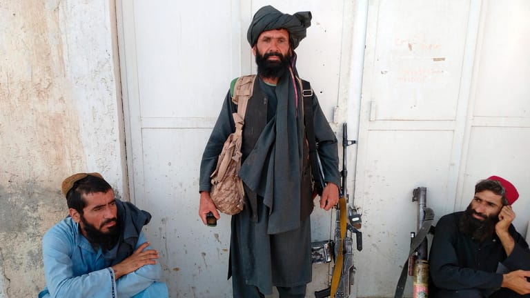 Die Taliban-Kämpfer sind in kleinen Milizen organisiert, die auf eigene Faust handeln.