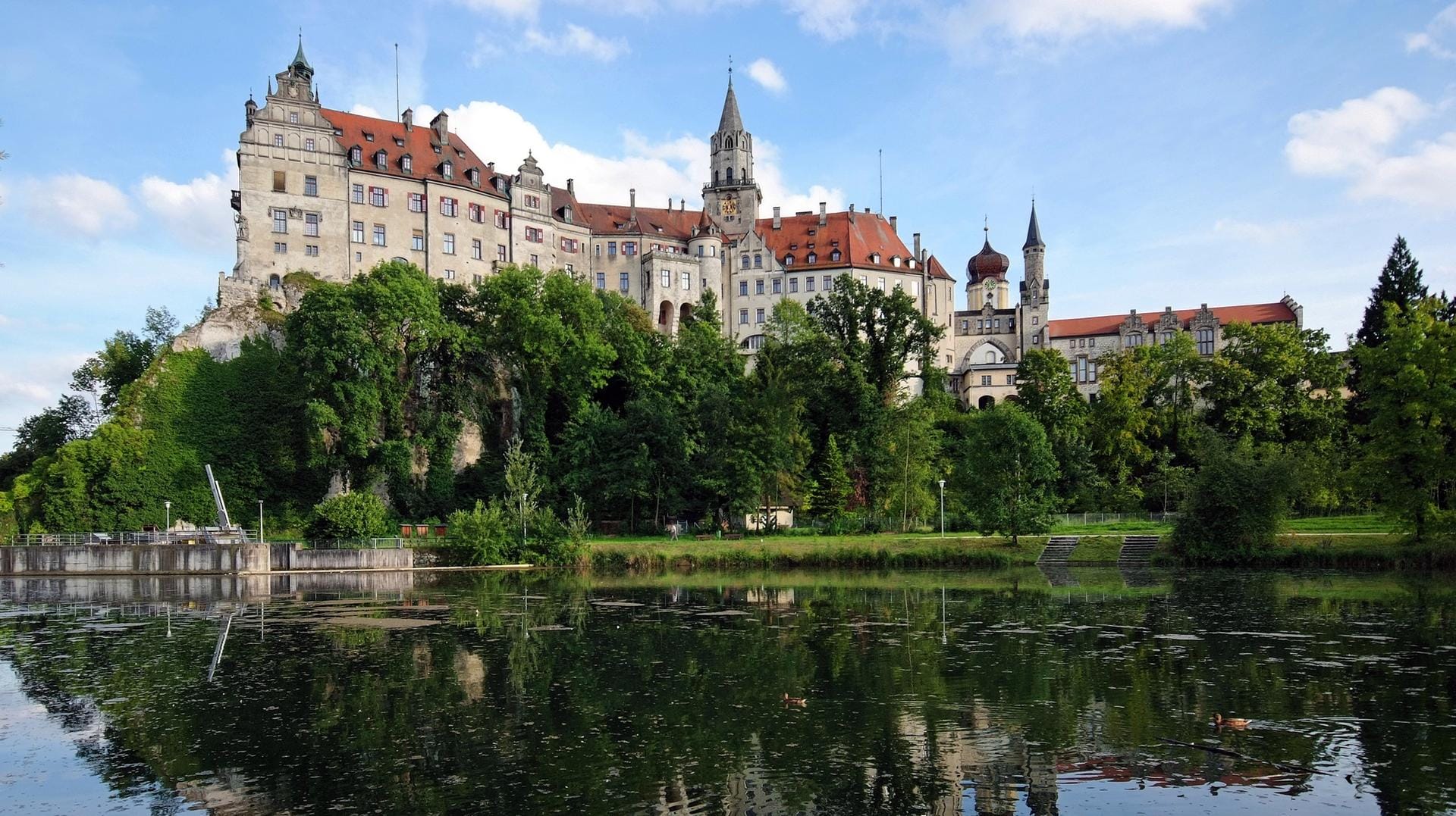 Hohenzollernschloss Sigmaringen: Es ist eines der größten Stadtschlösser in Deutschland.