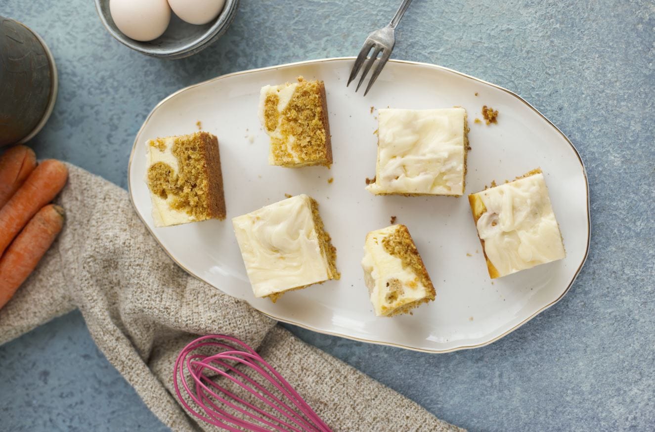 Das Highlight bei diesem Kuchen ist die "Kuhflecken"-Optik.