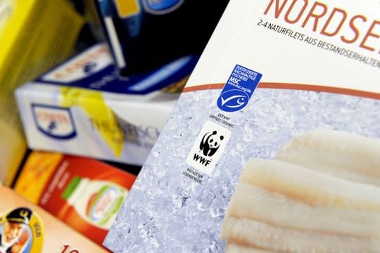 Zwischen Einfrier- und Mindesthaltbarkeitsdatum bei unverarbeitetem Tiefkühlfisch kann eine mehrjährige Spanne liegen.