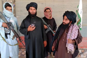 Kämpfer der Taliban: Bald könnte ganz Afghanistan unter der Kontrolle der Fanatiker stehen.