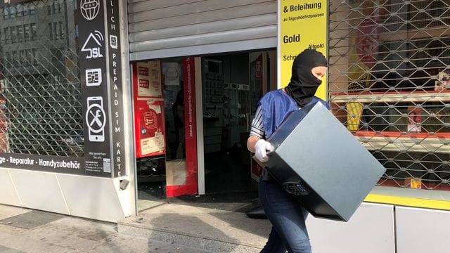 Drogenrazzia in mehreren NRW-Städten Drogenrazzia in mehreren NRW-Städten