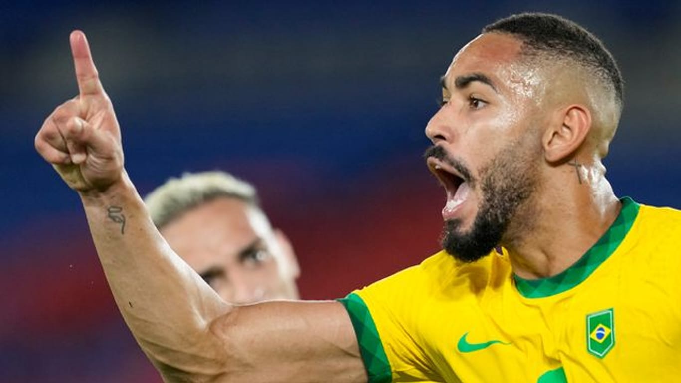 Brasiliens Matheus Cunha bejubelt sein Tor zum 1:0 im Olympia-Finale - Tite nominierte ihn nun für die anstehenden WM-Qualifikationsspiele.