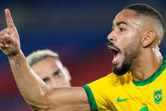 Brasiliens Matheus Cunha bejubelt sein Tor zum 1:0 im Olympia-Finale - Tite nominierte ihn nun für die anstehenden WM-Qualifikationsspiele.