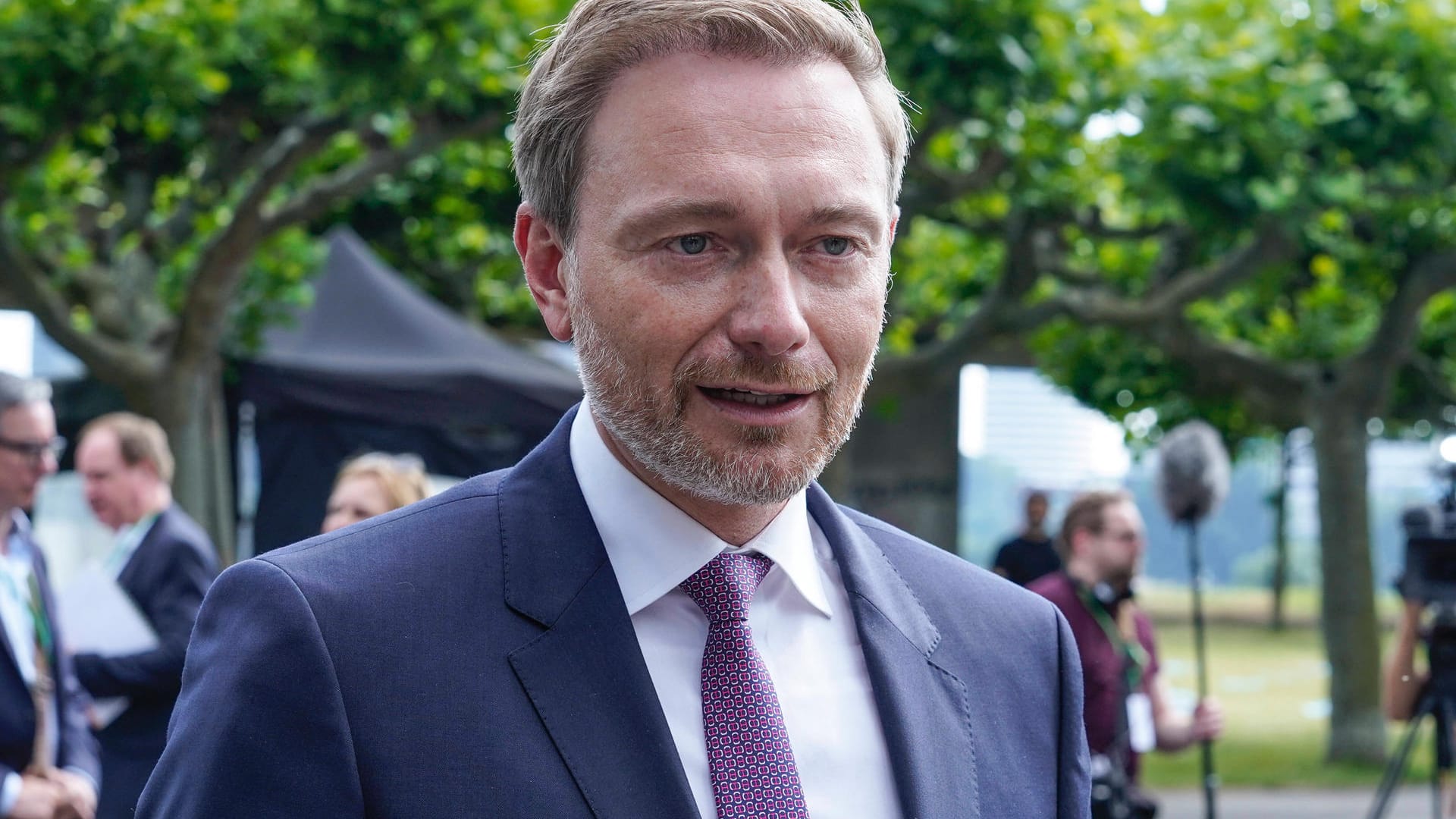 Christian Lindner: Für eine Ampelkoalition mit SPD und Grünen nach der Bundestagswahl fehlt es dem FDP-Chef an Fantasie. Christian Lindner: Für eine Ampelkoalition mit SPD und Grünen nach der Bundestagswahl fehlt es dem FDP-Chef an Fantasie.