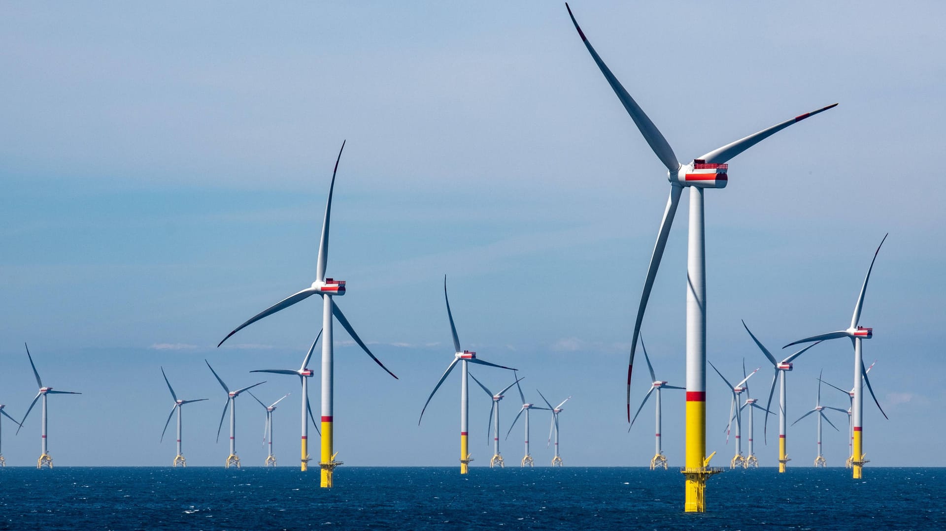 Offshore-Windkraftanlage in der Ostsee (Symbolbild): Hier sollen Flächen für grünen Wasserstoff ausgewiesen werden.