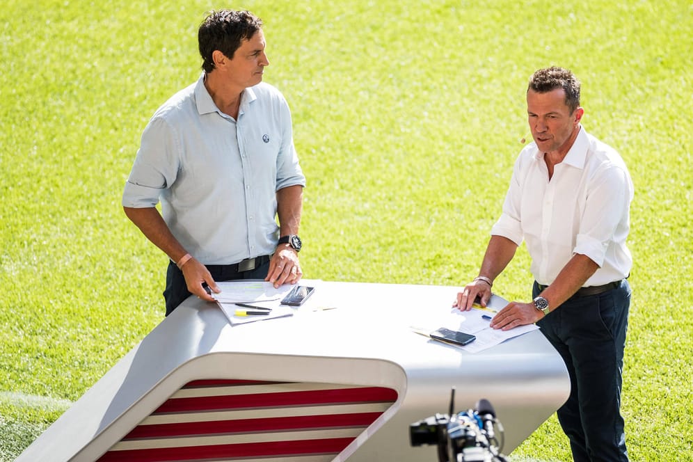 Sebastian Hellmann mit Sky-Experte Lothar Matthäuus: Beide arbeiten in dieser Saison nur noch samstags zusammen. Die Champions League ist nur noch bei DAZN und Prime Video zu sehen.