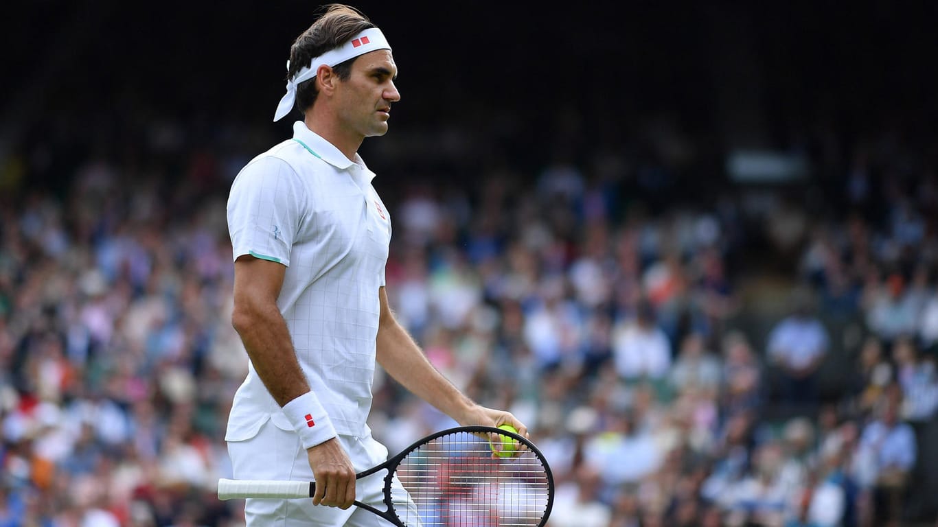 Roger Federer in Wimbledon: Der Schweizer hat seit dem traditionsreichen Turnier mit einigen Verletzungsproblemen zu kämpfen.