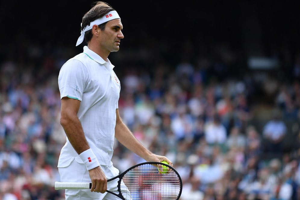 Roger Federer in Wimbledon: Der Schweizer hat seit dem traditionsreichen Turnier mit einigen Verletzungsproblemen zu kämpfen.