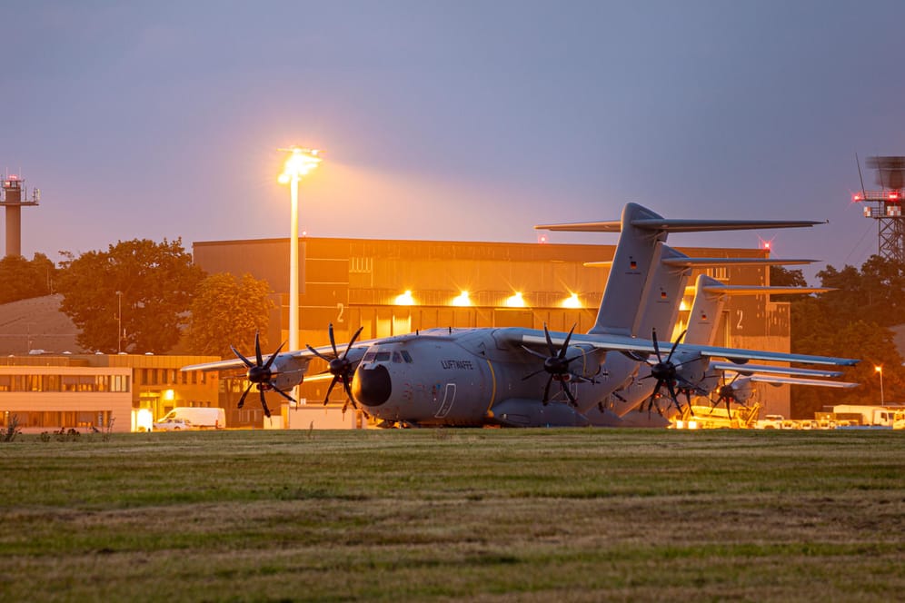 Transportflugzeuge vom Typ Airbus A400M: Die Bundeswehr hat die Evakuierung von Deutschen in Afghanistan vorbereitet.