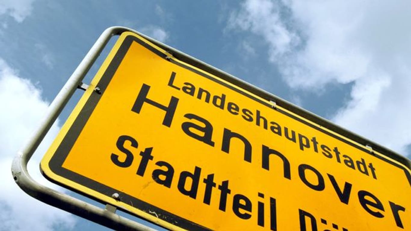 Ortsschild der niedersächsischen Landeshauptstadt Hannover