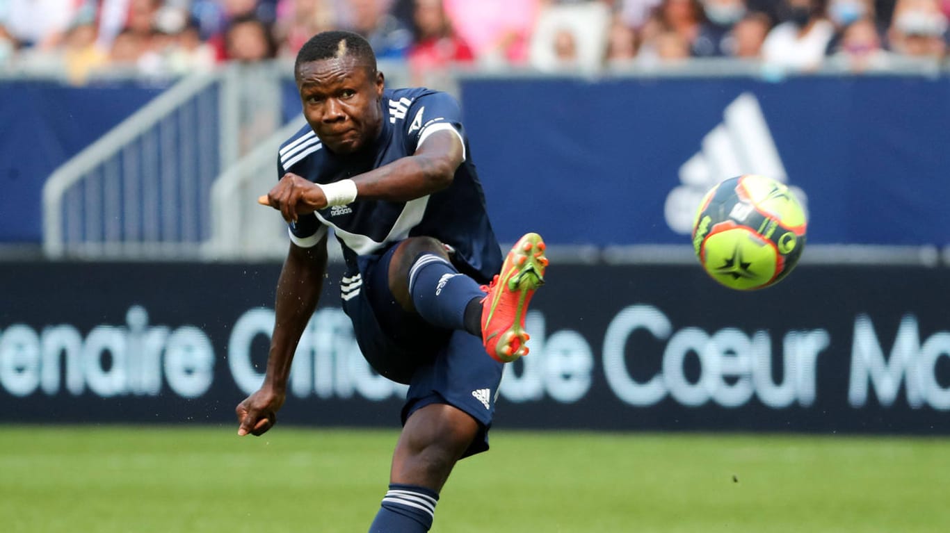 Samuel Kalu: Der Nigerianer ist beim Ligaspiel von Girondins Bordeaux auf dem Platz kollabiert.